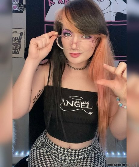 Photo nue de fuite OnlyFans de Xxlittlefootxx1