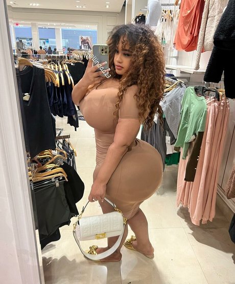 Photo nue de fuite OnlyFans de Goddess07