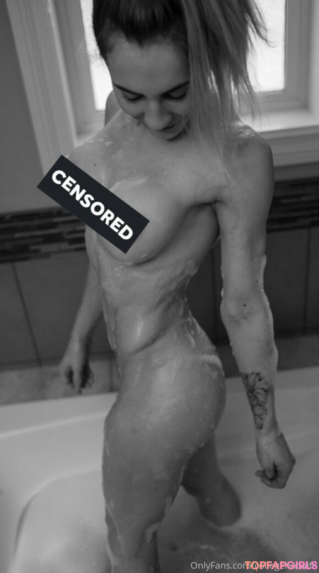 Photo nue de fuite OnlyFans de Collegehotwife #57 Photo nue de fuite OnlyFans de Collegehotwife #57