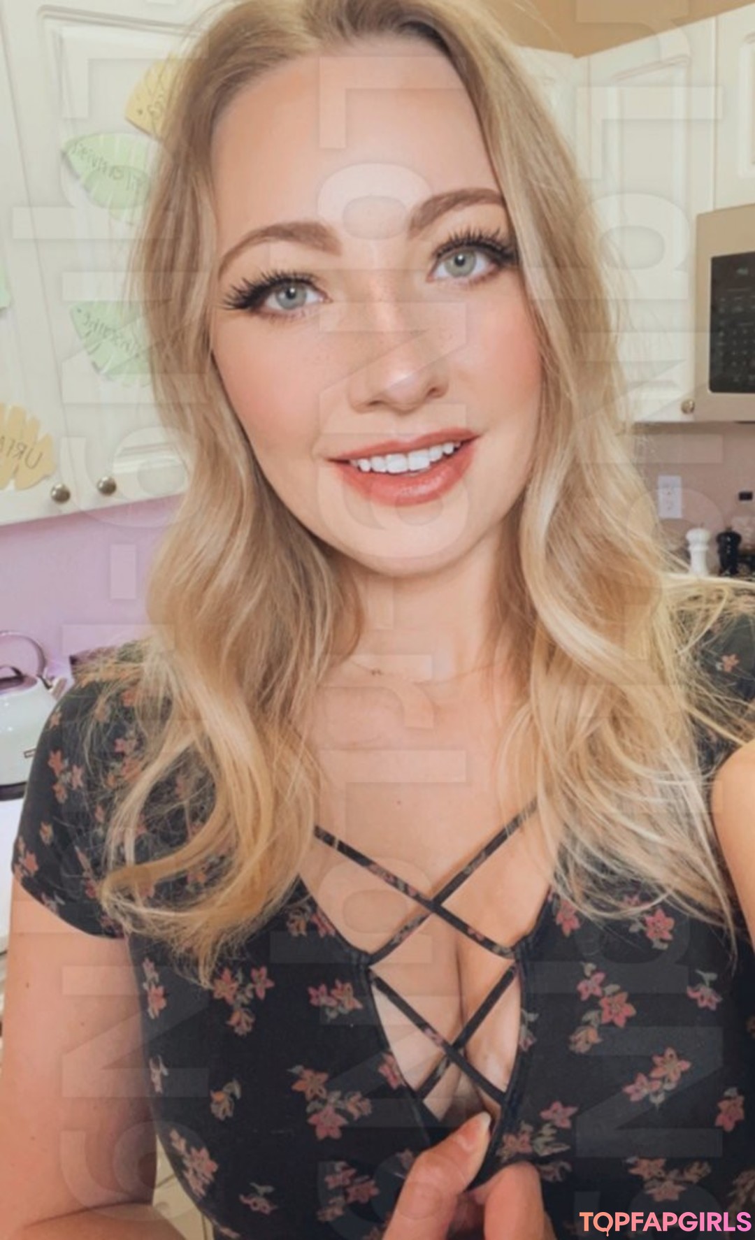 Photo nue de fuite OnlyFans de Cannibalqueen #16 Photo nue de fuite OnlyFans de Cannibalqueen #16