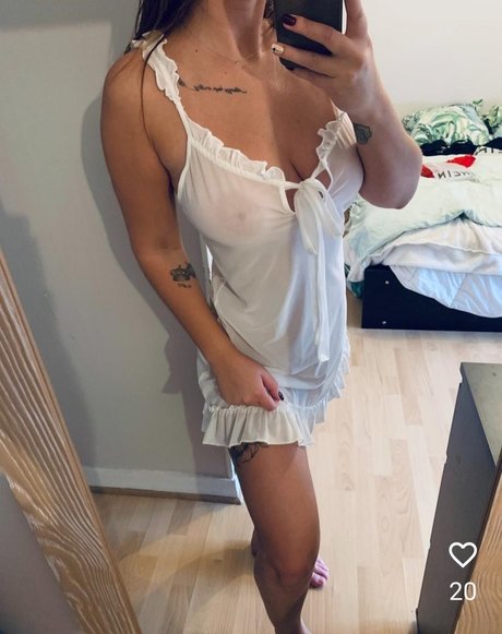 Photo nue de fuite OnlyFans de Helenamodele