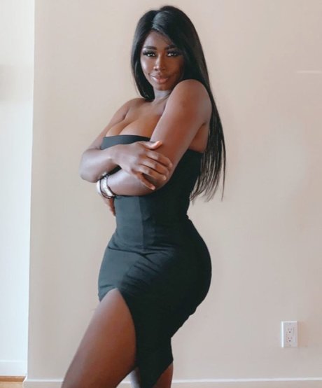 Photo nue de fuite OnlyFans de Lxrycc