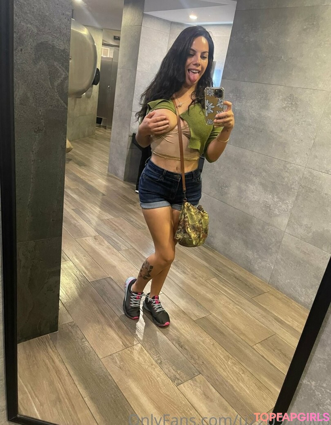 Photo nue de fuite OnlyFans de Lizbethoficial #41 Photo nue de fuite OnlyFans de Lizbethoficial #41