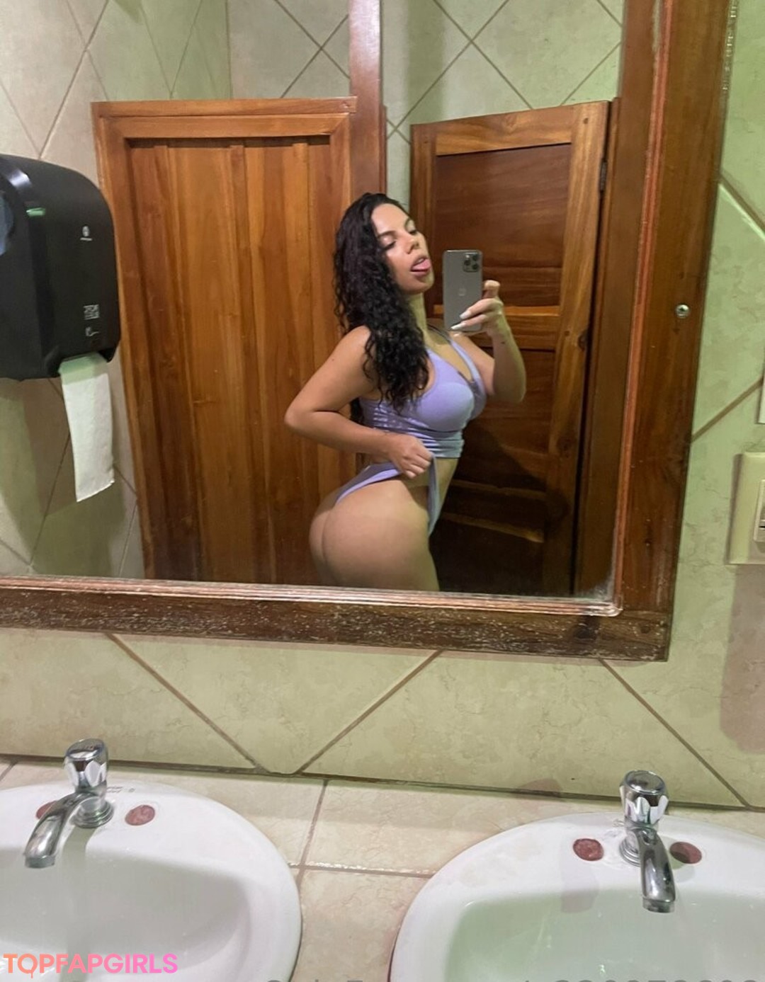 Photo nue de fuite OnlyFans de Lizbethoficial #77 Photo nue de fuite OnlyFans de Lizbethoficial #77