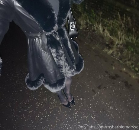 Photo nue de fuite OnlyFans de Msbarbiemaryse