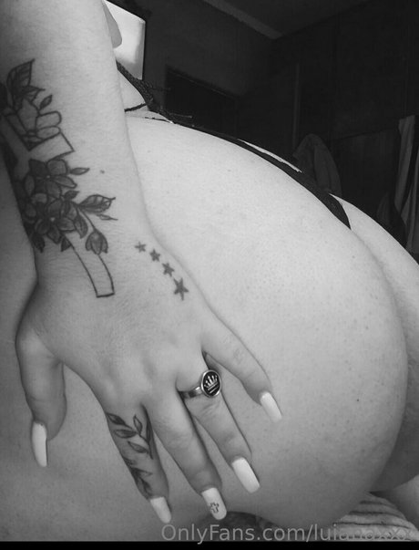 Photo nue de fuite OnlyFans de Luianaxxx