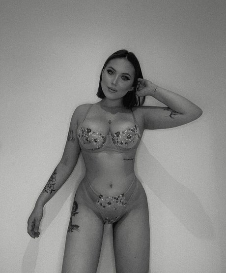 Photo nue de fuite OnlyFans de Manbgmn