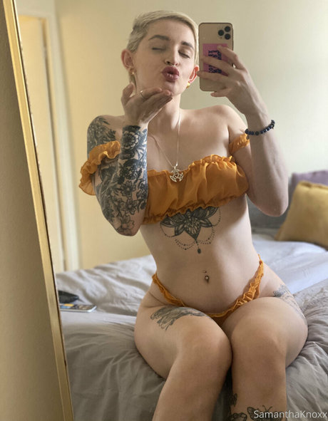 Photo nue de fuite OnlyFans de Samanthaknoxxoxo