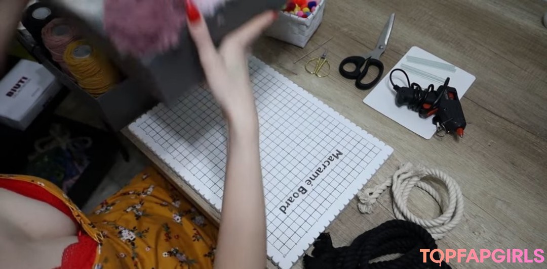 Photo nue de fuite OnlyFans de Littlebee #99 Photo nue de fuite OnlyFans de Littlebee #99