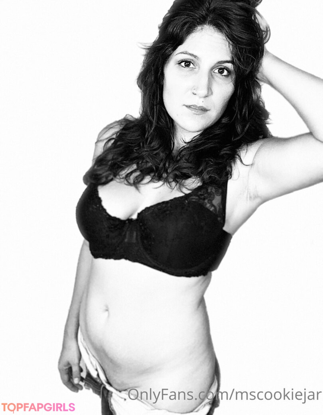 Photo nue de fuite OnlyFans de Mscookiejar #12 Photo nue de fuite OnlyFans de Mscookiejar #12