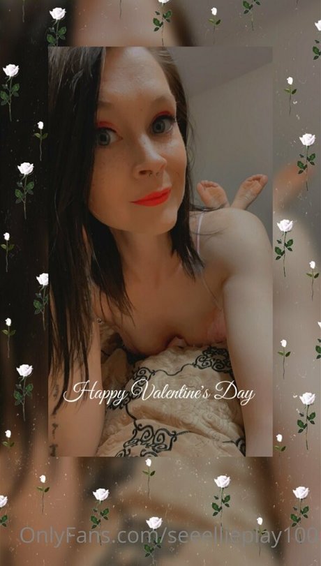 Photo nue de fuite OnlyFans de Seeellieplay100
