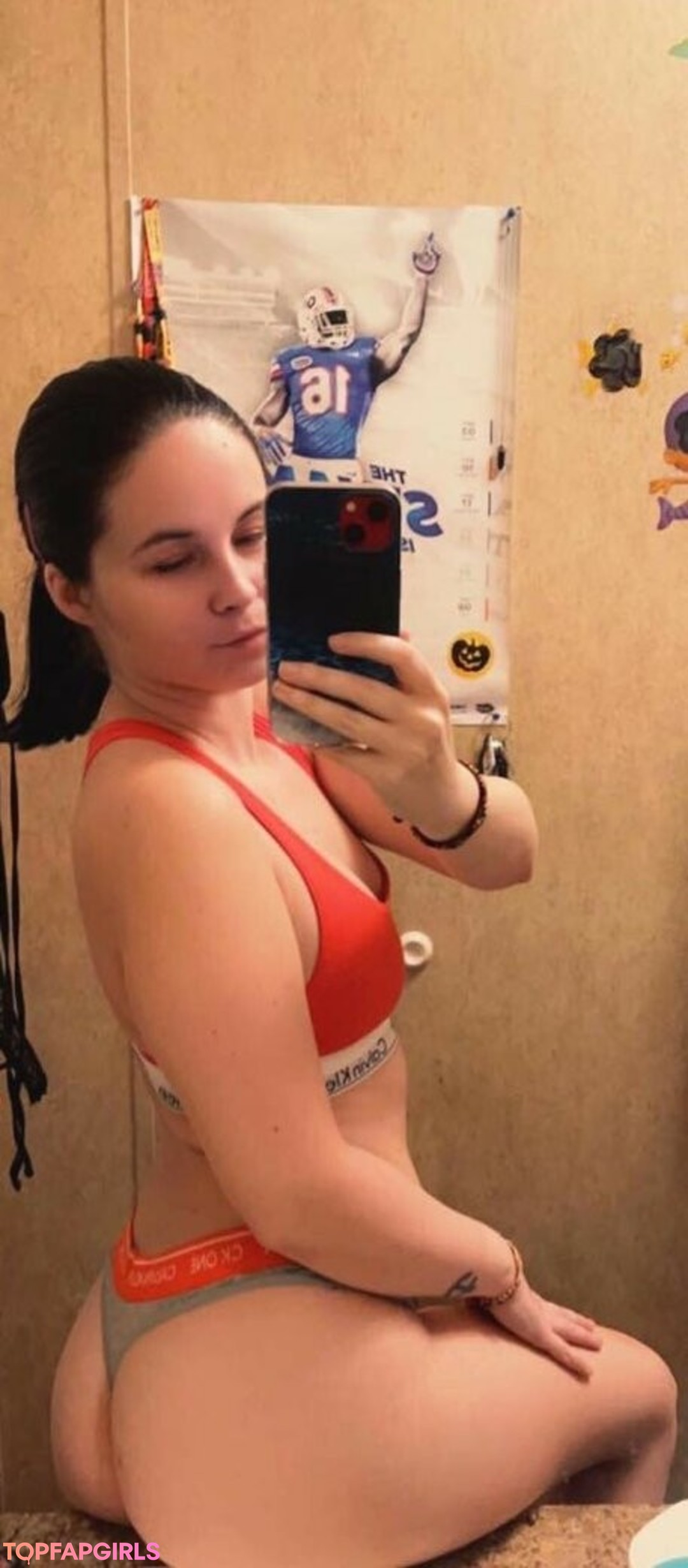 Photo nue de fuite OnlyFans de Hoopchick95 #43 Photo nue de fuite OnlyFans de Hoopchick95 #43