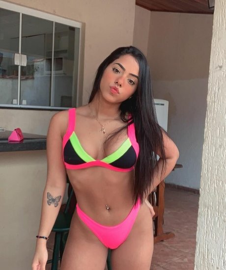 Photo nue de fuite OnlyFans de Mariely E Mirella Santos