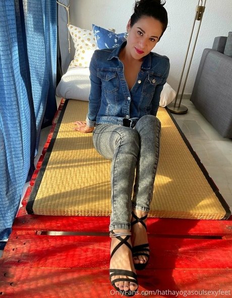Hathayogasoulsexyfeet