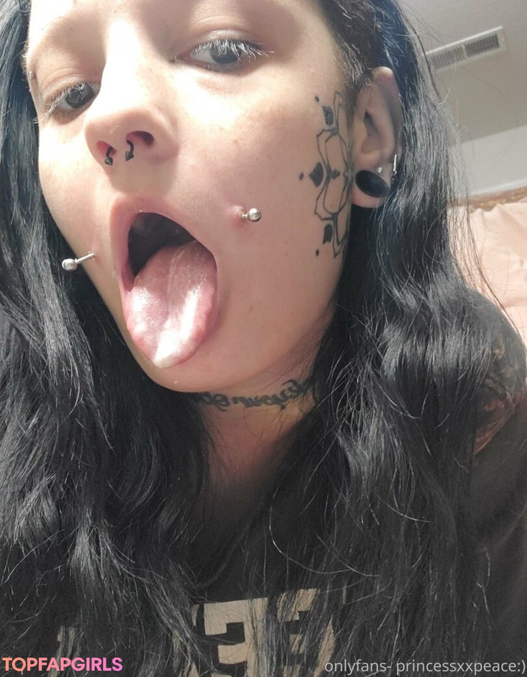 Photo nue de fuite OnlyFans de Princessxxpeacefree #29 Photo nue de fuite OnlyFans de Princessxxpeacefree #29