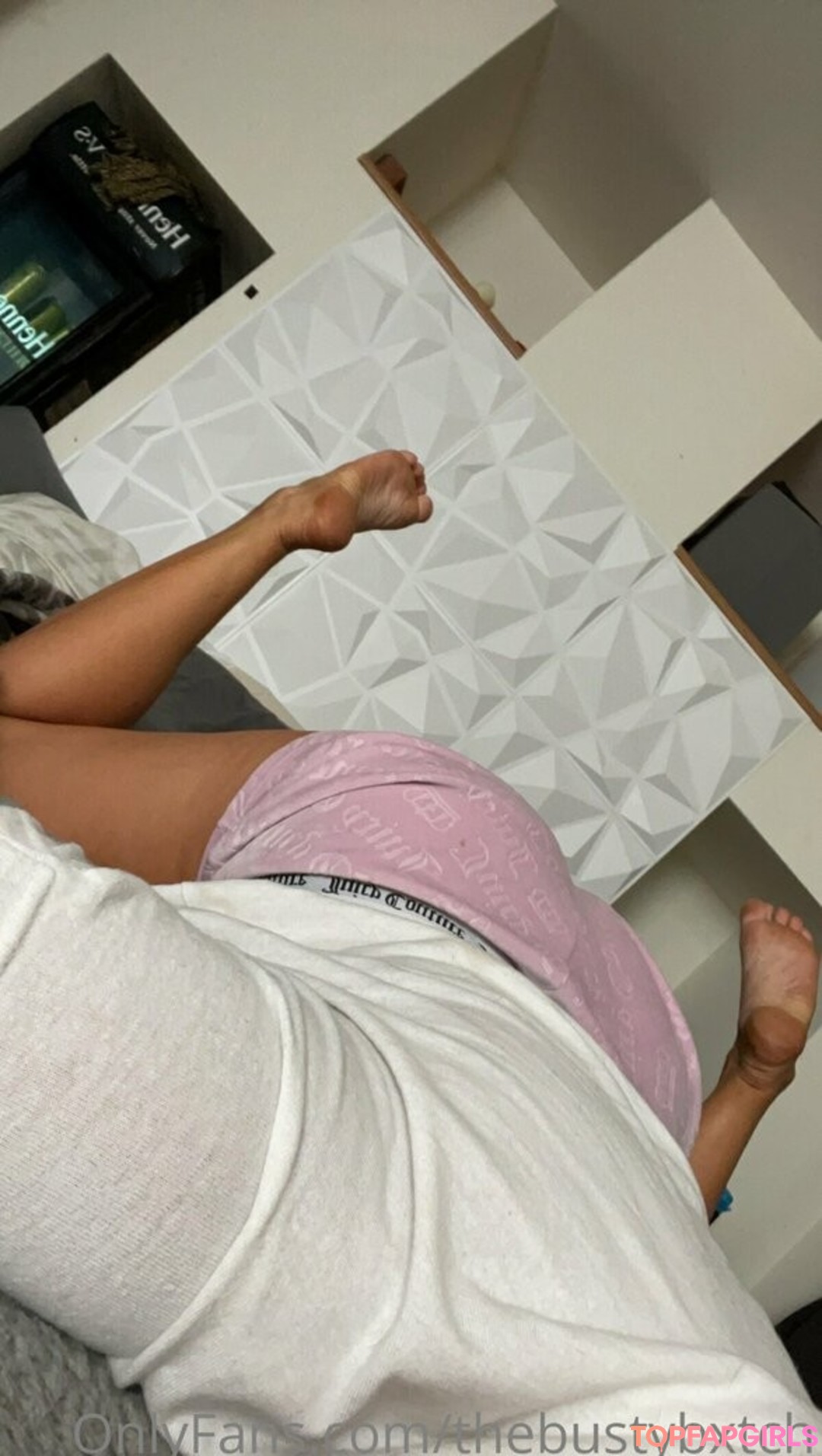 Photo nue de fuite OnlyFans de Thebustybxtch #93 Photo nue de fuite OnlyFans de Thebustybxtch #93