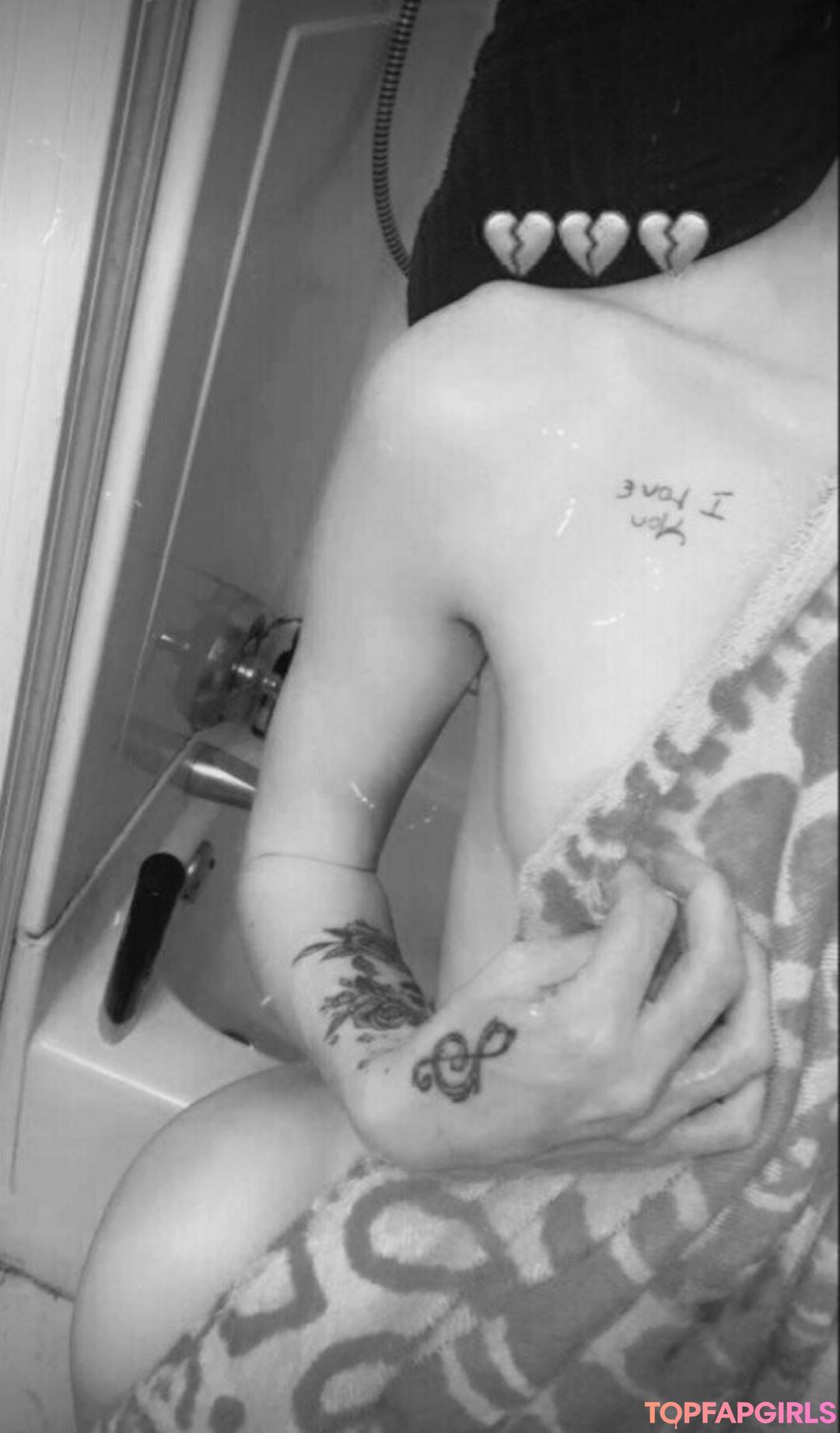 Photo nue de fuite OnlyFans de Jasmhynmakeup #13 Photo nue de fuite OnlyFans de Jasmhynmakeup #13