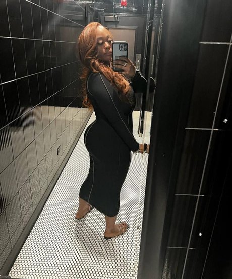 Photo nue de fuite OnlyFans de Dee Dee Davis