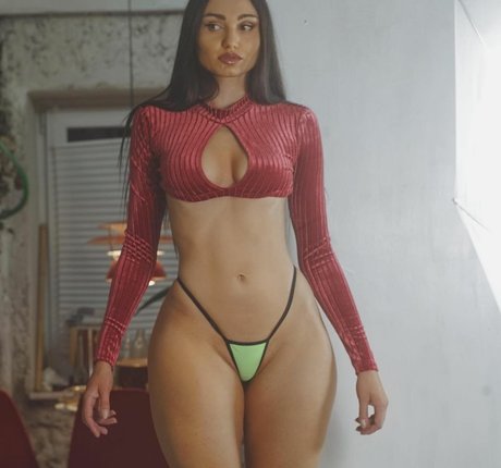 Carinnha White