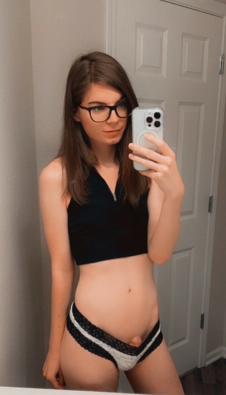Photo nue de fuite OnlyFans de Angelic Sydney