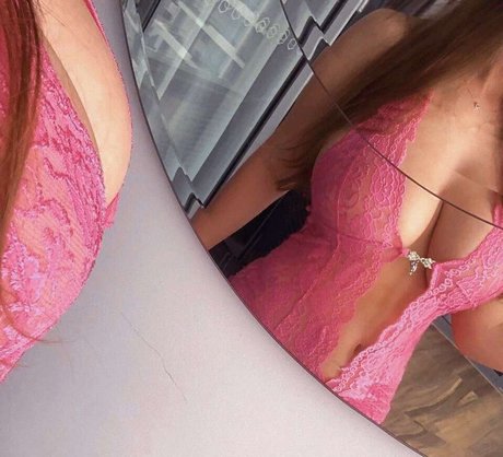 Ella B