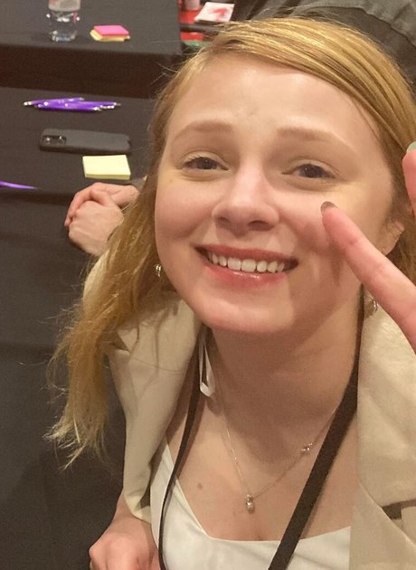 Sydney Poniewaz