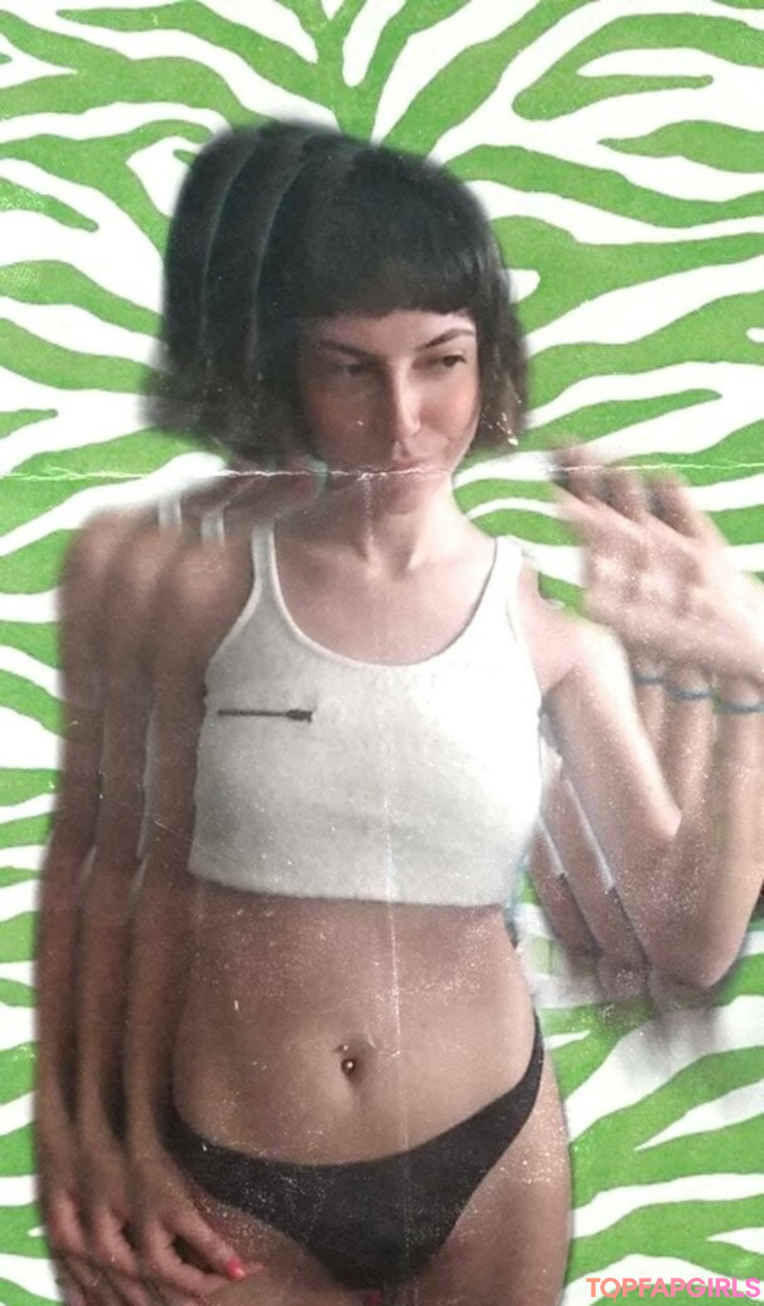 Photo nue de fuite OnlyFans de Busra Cabuk #2 Photo nue de fuite OnlyFans de Busra Cabuk #2