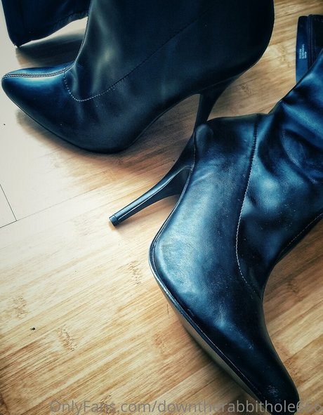 Downtherabbithole666