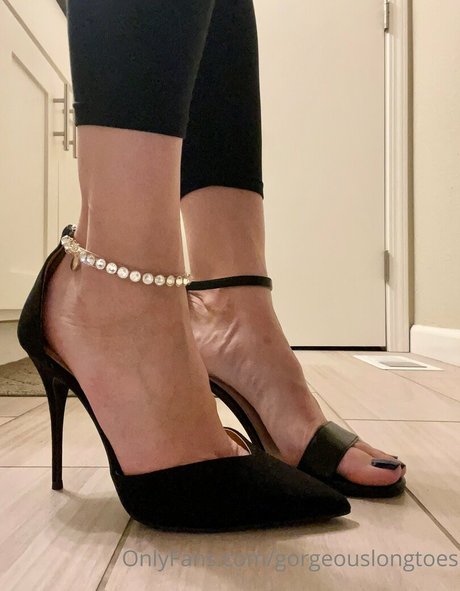 Gorgeouslongtoes