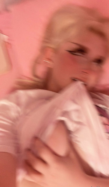 Photo nue de fuite OnlyFans de Saradeline