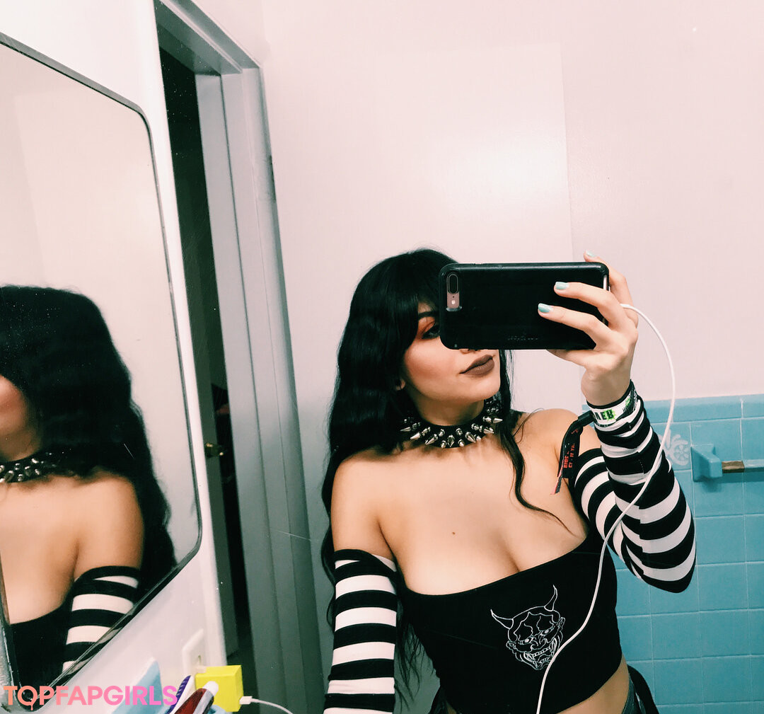 Photo nue de fuite OnlyFans de Kamisama #16 Photo nue de fuite OnlyFans de Kamisama #16