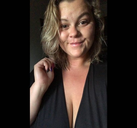Photo nue de fuite OnlyFans de Plussizeandfine