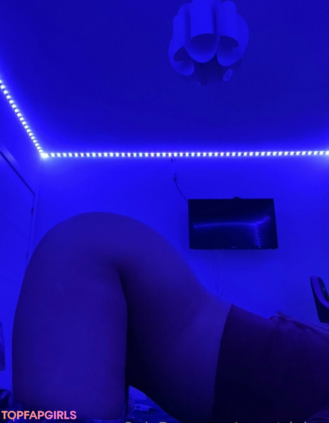 Photo nue de fuite OnlyFans de Yungtripleg #9 Photo nue de fuite OnlyFans de Yungtripleg #9