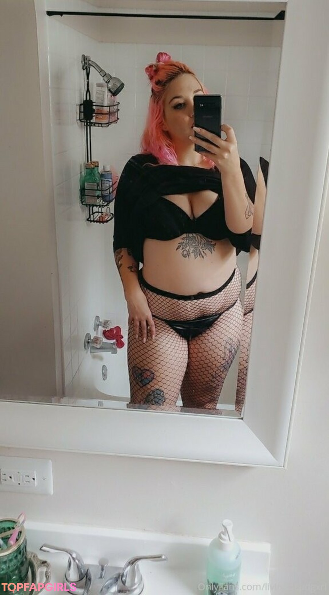 Photo nue de fuite OnlyFans de Strwbrrycream #36 Photo nue de fuite OnlyFans de Strwbrrycream #36