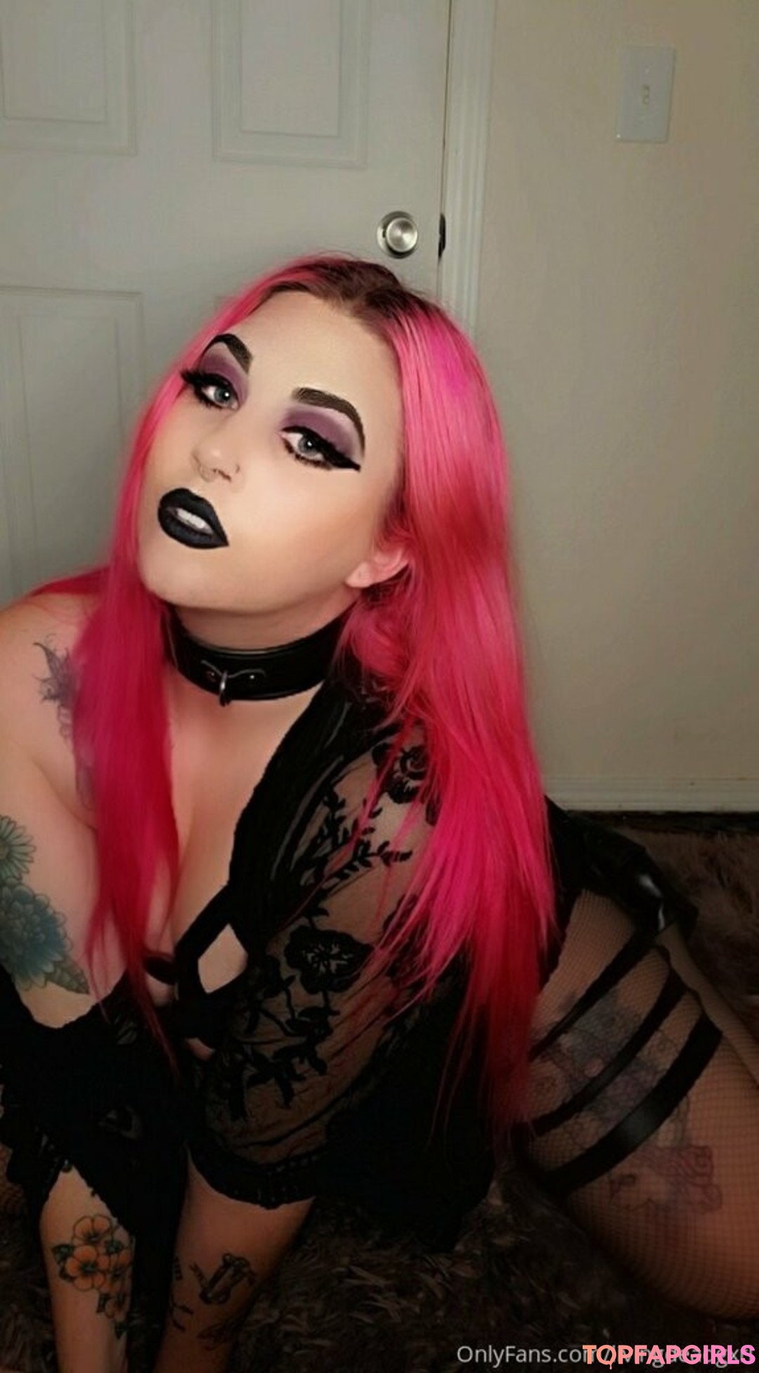 Photo nue de fuite OnlyFans de Strwbrrycream #69 Photo nue de fuite OnlyFans de Strwbrrycream #69