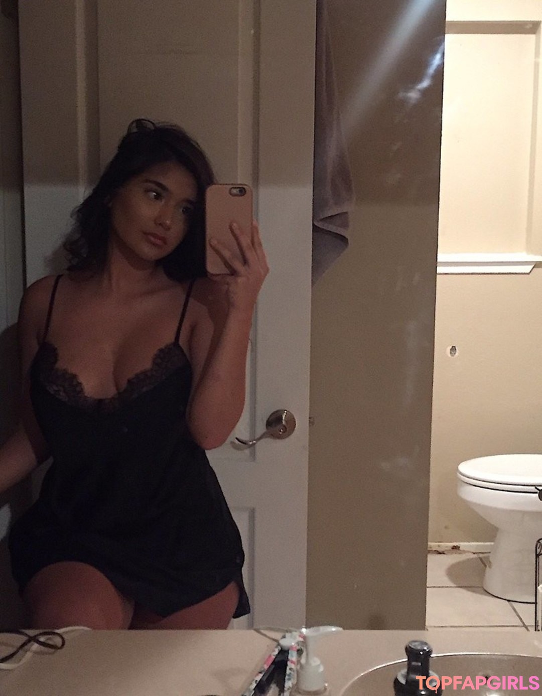 Photo nue de fuite OnlyFans de Chloe Medina #17 Photo nue de fuite OnlyFans de Chloe Medina #17