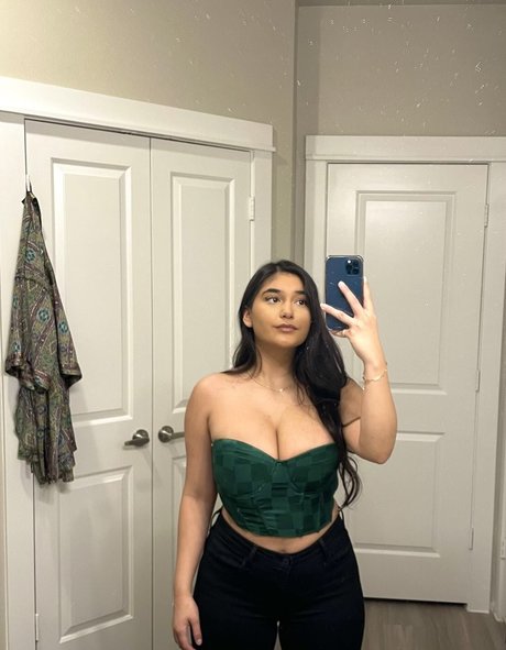 Chloe Medina