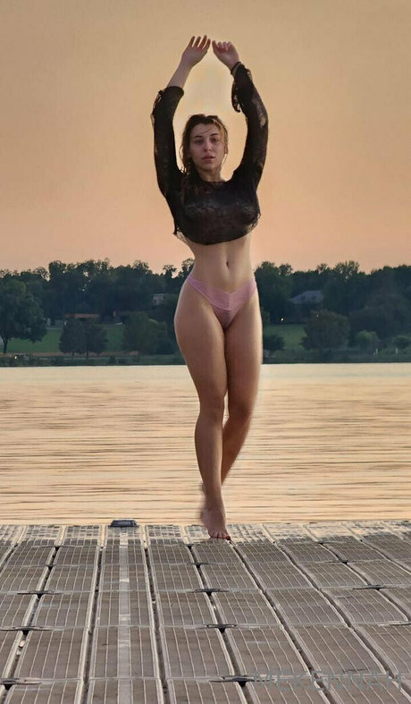 Photo nue de fuite OnlyFans de Mekennaharchives