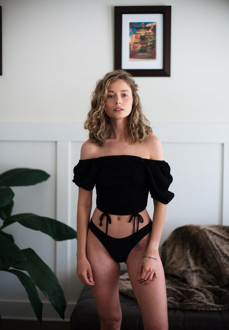 Cait Del Mar