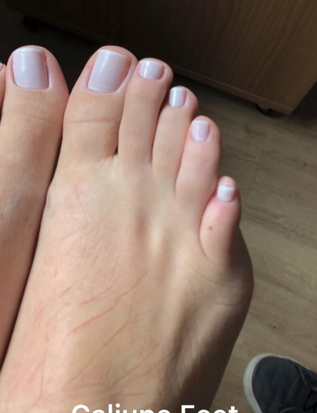 Caliupe_feet