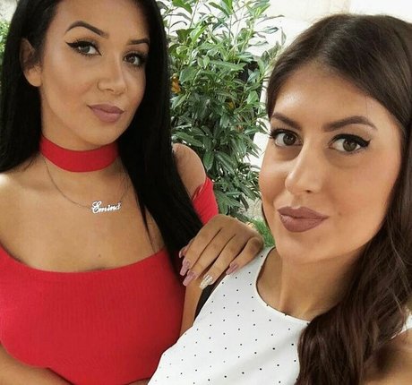Photo nue de fuite OnlyFans de Emina Jahi