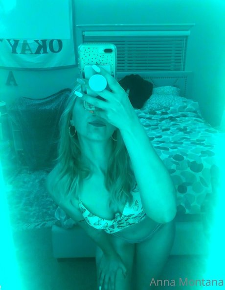 Anna1001